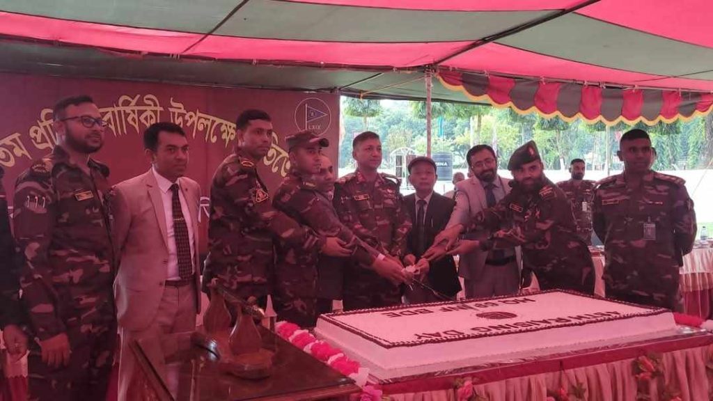 বর্ণাঢ্য আয়োজনে ৬৯ পদাতিক ব্রিগেডের ৪৮ তম প্রতিষ্ঠা বার্ষিকী উদযাপন।