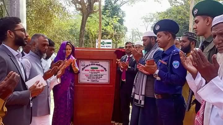 আলীকদম কলেজে একাডেমিক ভবন নির্মাণ কাজ উদ্বোধন।