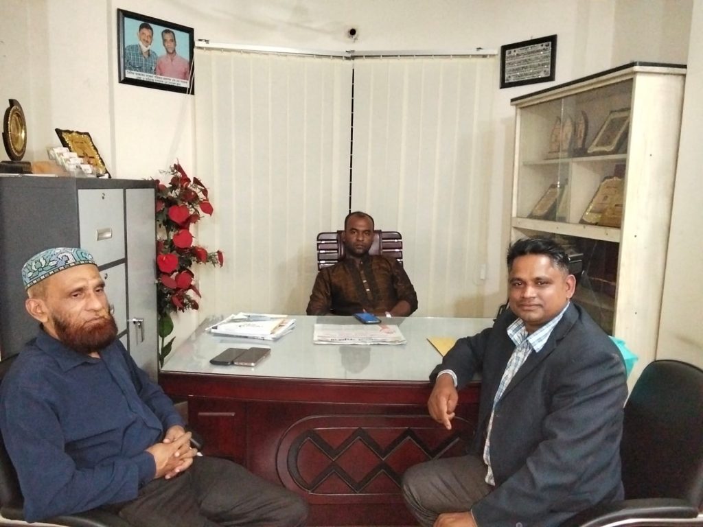 জাতীয় দৈনিক আজকের বসুন্ধরা, পত্রিকার ভারপ্রাপ্ত সম্পাদক মোঃ সোহেল রানা এর সাথে  সৌজন্য সাক্ষাৎ  করেন দর্পণ বাংলা নিউজ এর ভারপ্রাপ্ত সম্পাদক