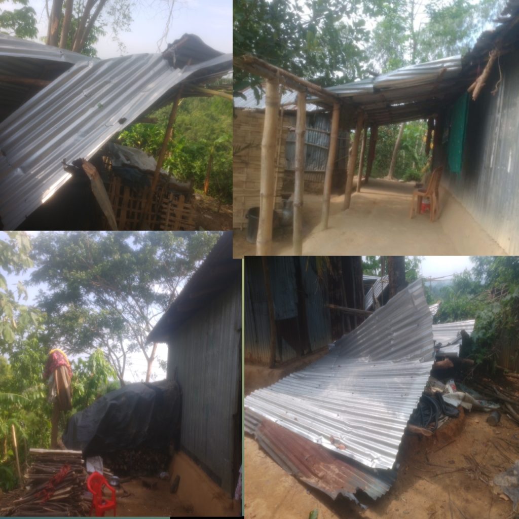 লামার আজিজ নগর ইউনিয়নের ৭ নং ওয়ার্ডের রাজ্জাক পাড়ায় কাল বৈশাখীর ঝড়ের কবলে দুই টি ঘর।