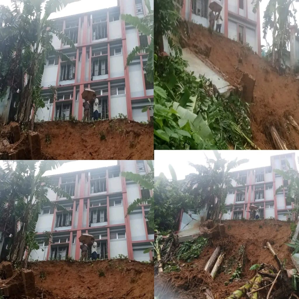 টানা ভারী বর্ষণে পাহাড় ধসের কারণে বান্দরবানের লামা উপজেলার আজিজনগর চাম্বি উচ্চ বিদ্যালয় ও কলেজের ৪ তলা ভবনটি  অত্যান্ত ঝুঁকির মুখে রয়েছে।