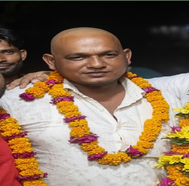 চকরিয়ায় সাংবাদিকে পিটিয়ে গুরুতর আহত ও হত্যাচেষ্টা মামলার প্রধান আসামী হারবাংয়ের বালুদস্যু নাজিম উদ্দিনের ২দিনের রিমান্ড মঞ্জুর করেছেন আদালত।